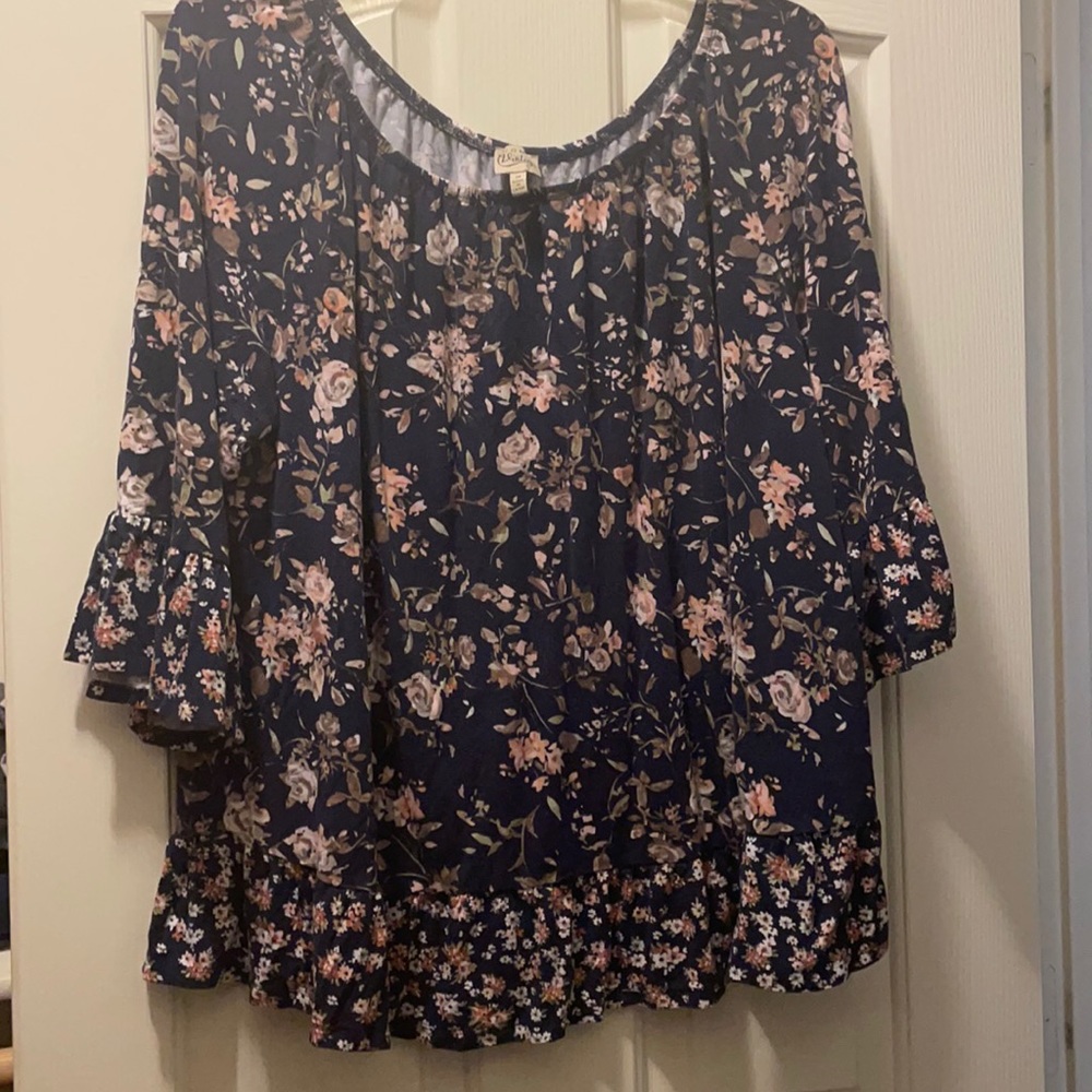 Adorable floral shirt